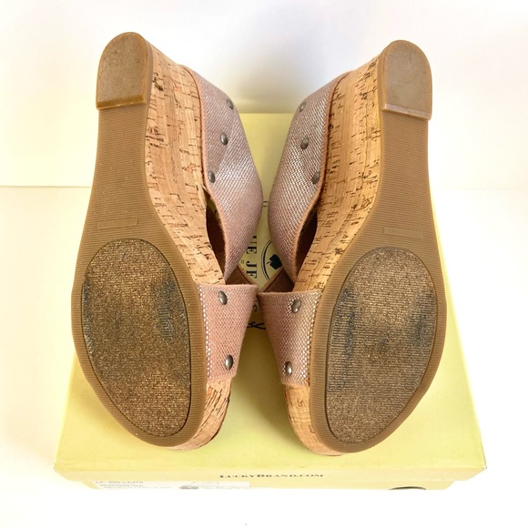 ⚡️Host Pick⚡️Lucky Brand Miller 2 Cork Platform Wedge Sandals in Metallic Peach - Picture 8 of 16